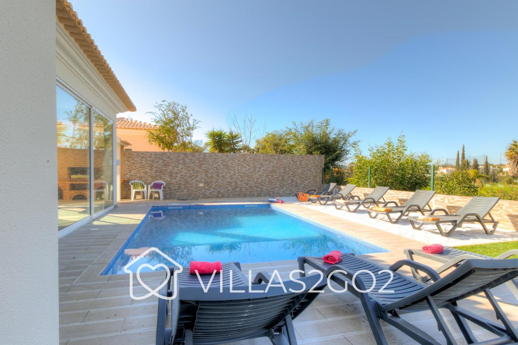 Villa Grace - 5 Bedroom With Swimming Pool *