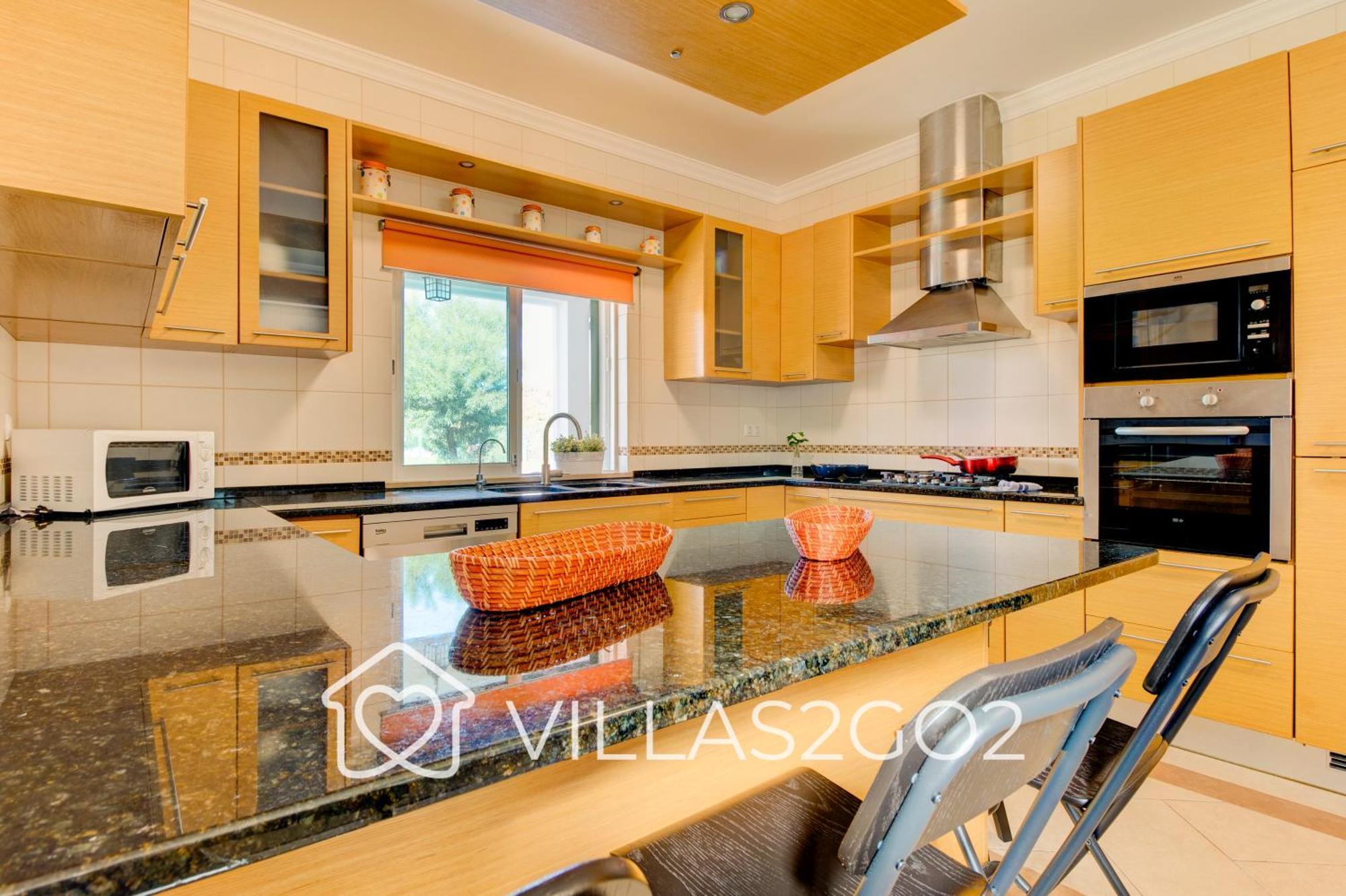 Villa Grace - 5 Bedroom With Swimming Pool