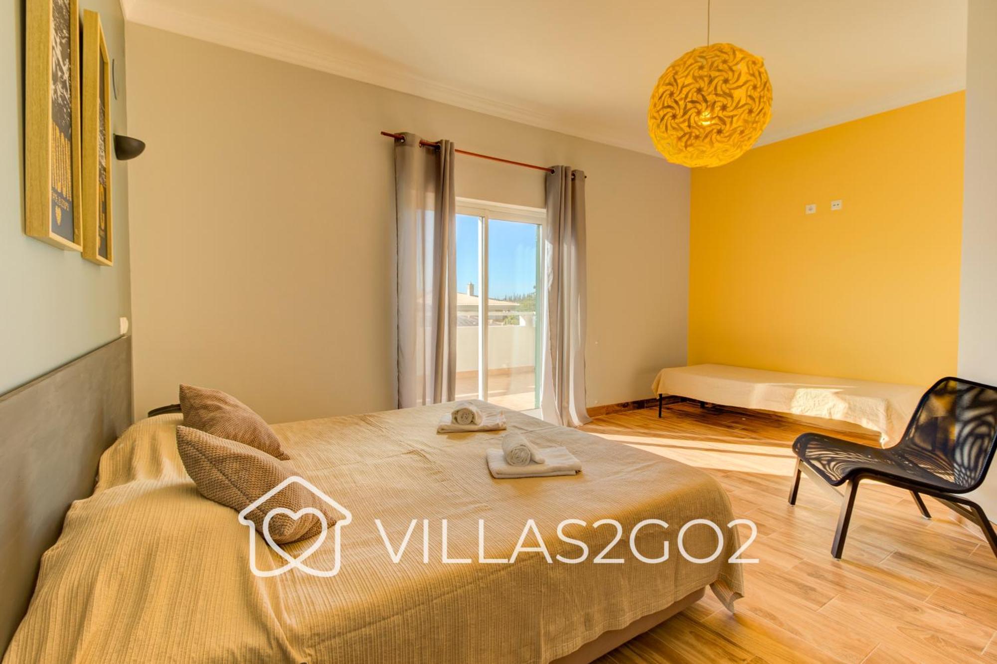 Villa Grace - 5 Bedroom With Swimming Pool *